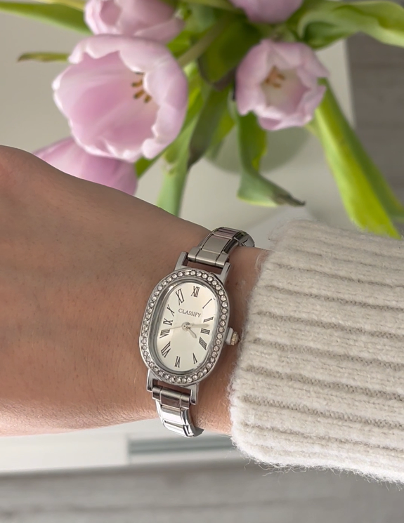 Oval Charming Watch